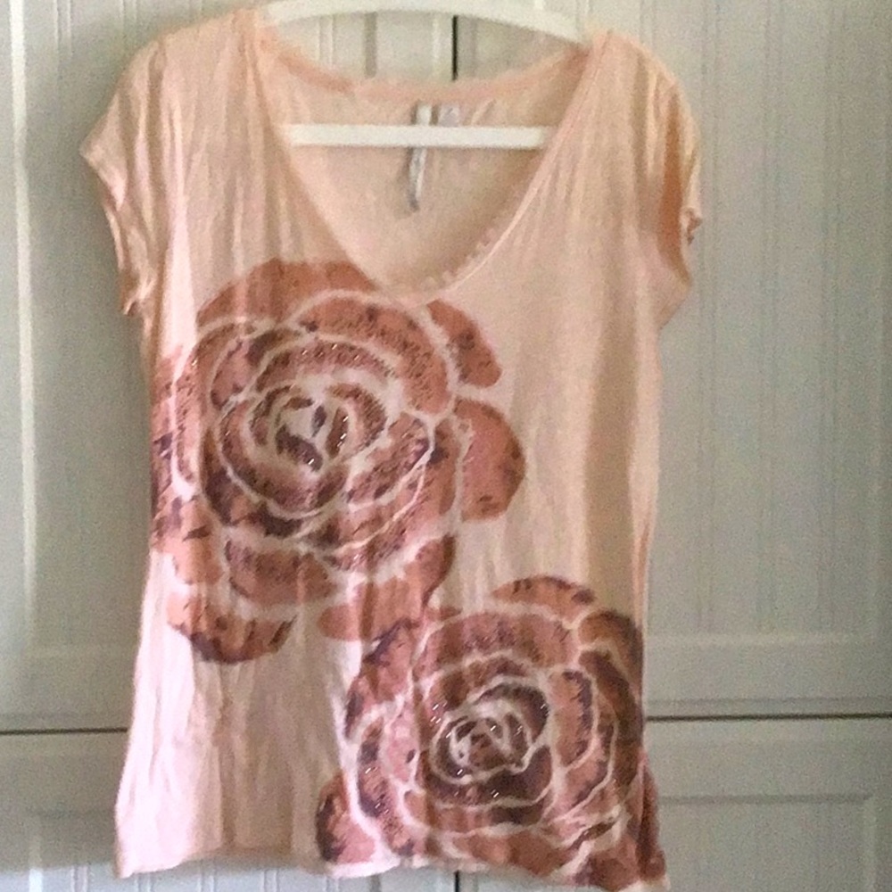 Lauren Conrad Pima cotton 🍑 & flowers soft top.